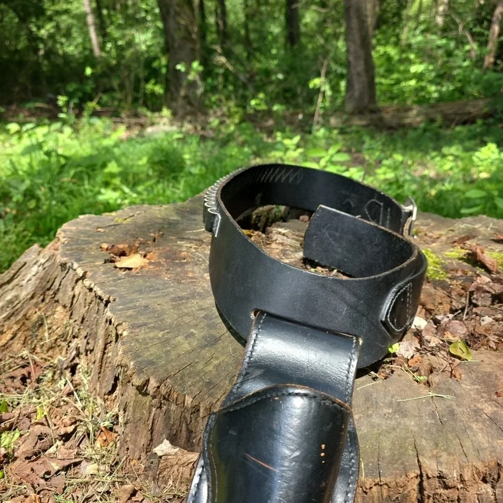 Vtg Hunter Co FrontierLeather Holster 1060B F2 And Leather Ammo Belt 158B‎ MD